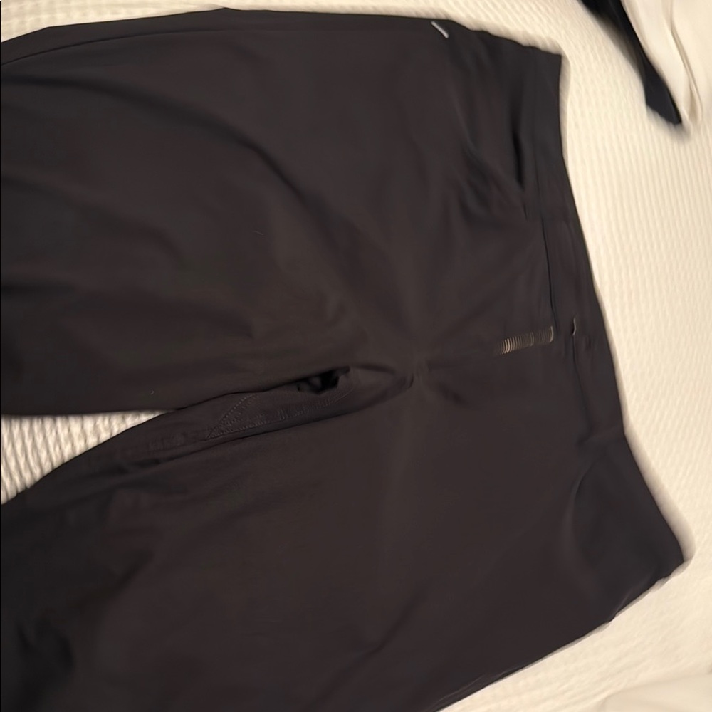 Lululemon Men’s ABC pants